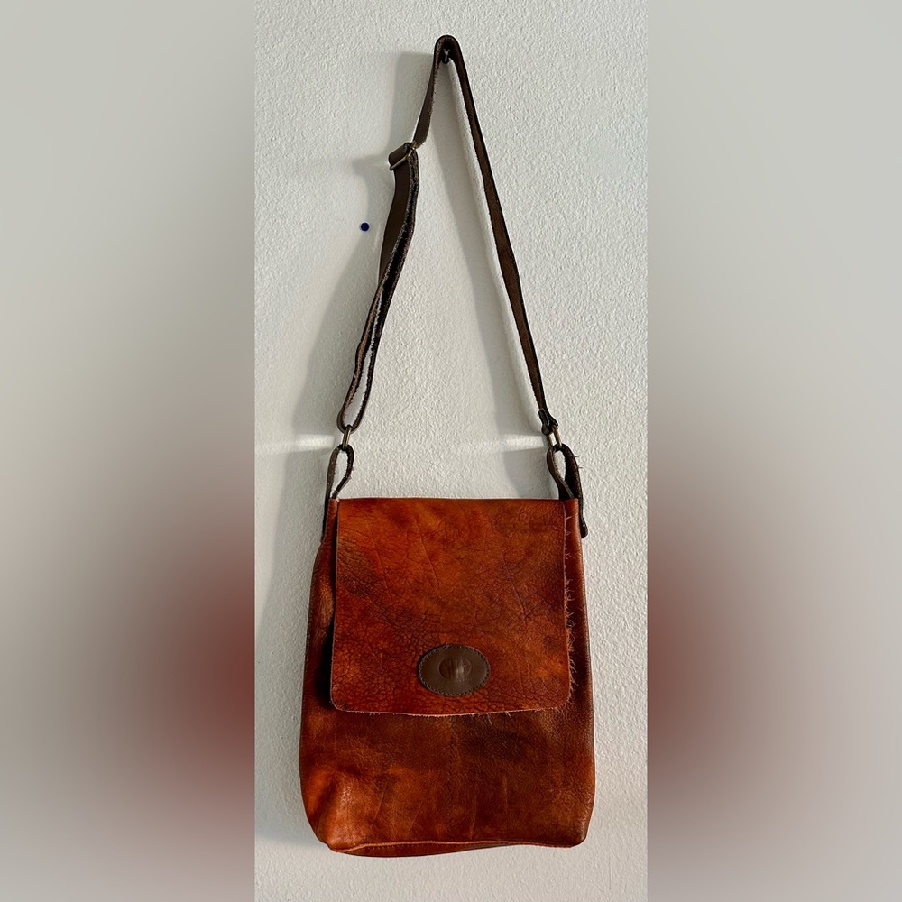 New crossbody two-tone leather bag